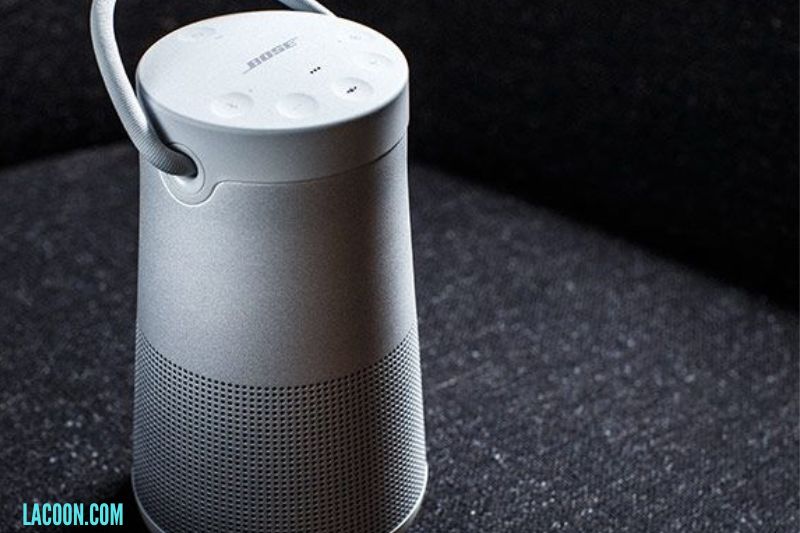 What distinguishes the Bose SoundLink revolve 1 from the revolve 2?